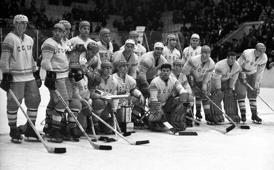 Soviet national ice hockey team