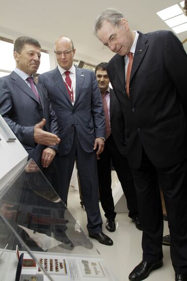 Dmitry Kozak, Dmitry Chernyshenko, Jacques Rogge