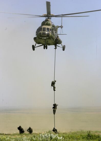 Exercises on helicopter landing