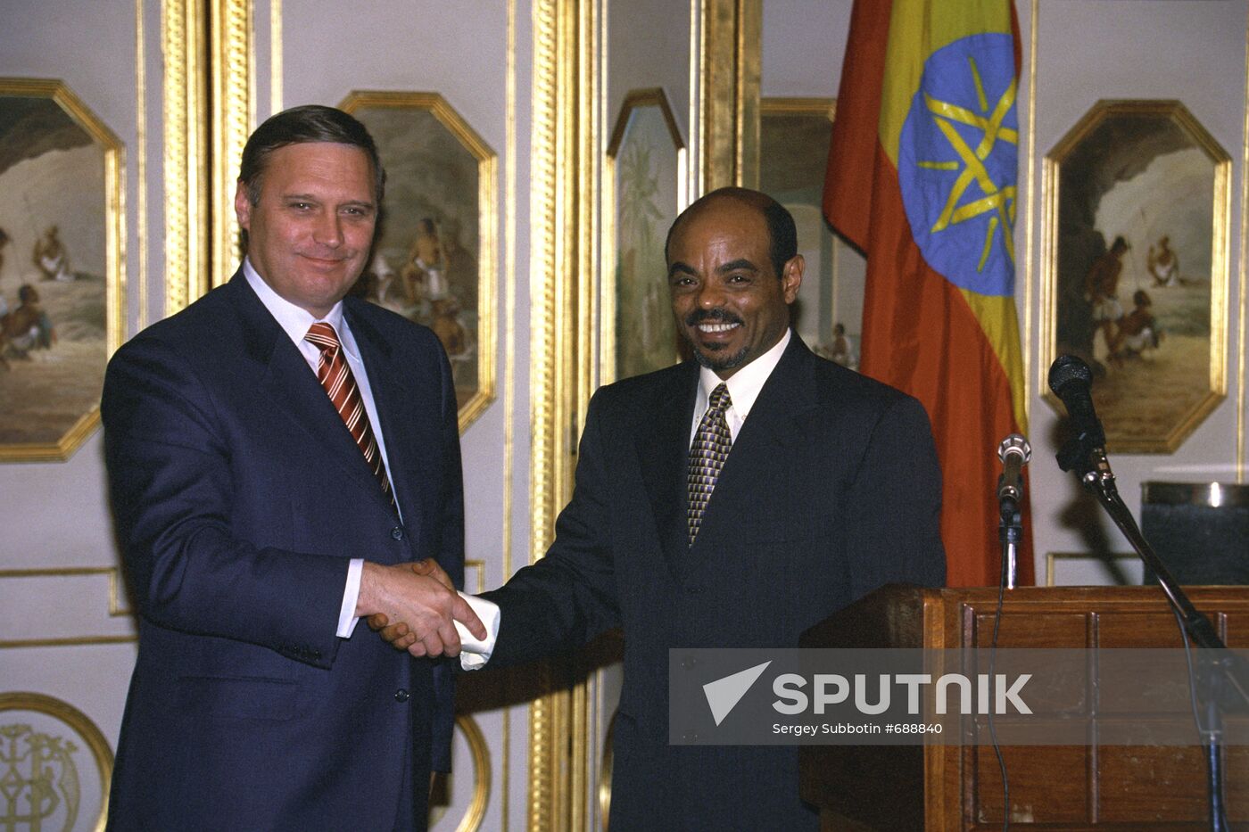Russian Prime Minister Mikhail Kasyanov visits Ethiopia