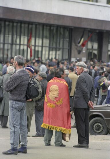 Supporters of Russian Federation Supreme Soviet