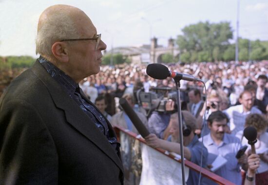 Andrei Sakharov at a rally