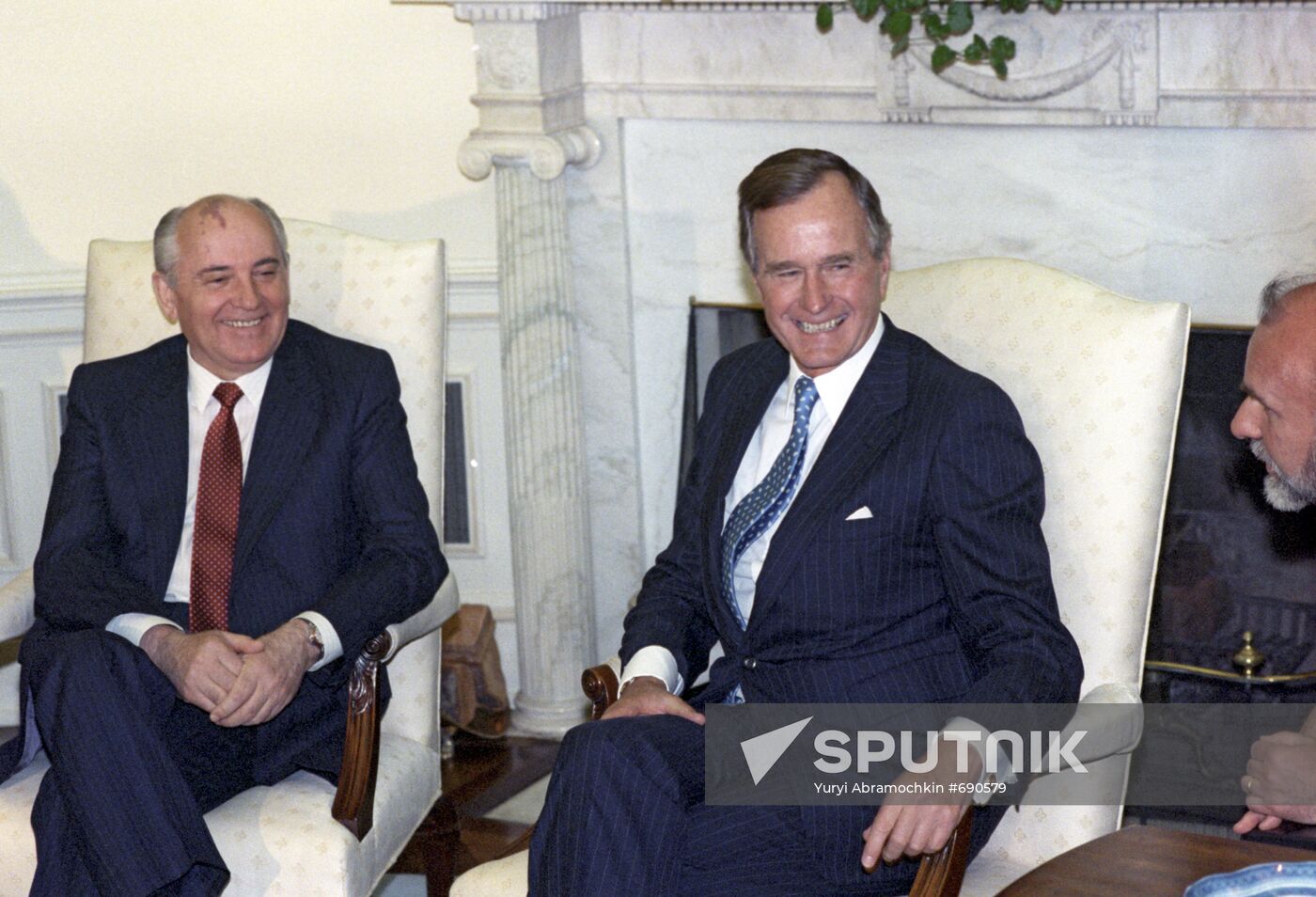 George H.W. Bush meeting with Mikhail Gorbachev at White House