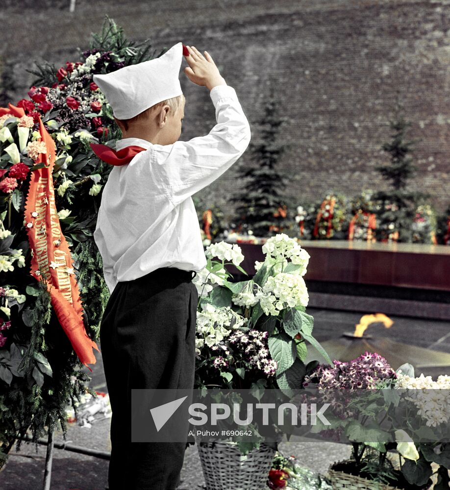 "At the Tomb of Unknown Soldier" series