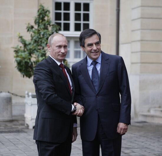 Vladimir Putin meets Francois