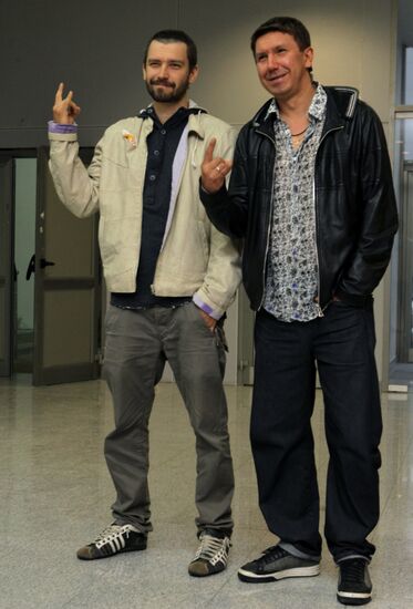 Members of Uma2Rman music duo