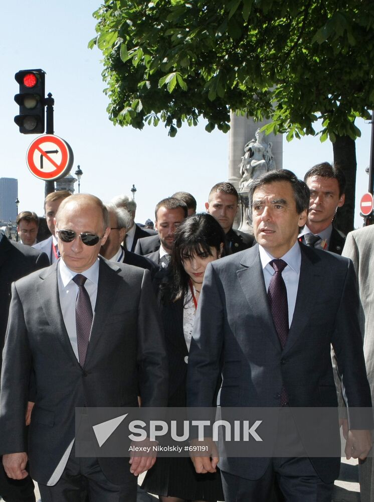 Vladimir Putin visits Paris. Day two