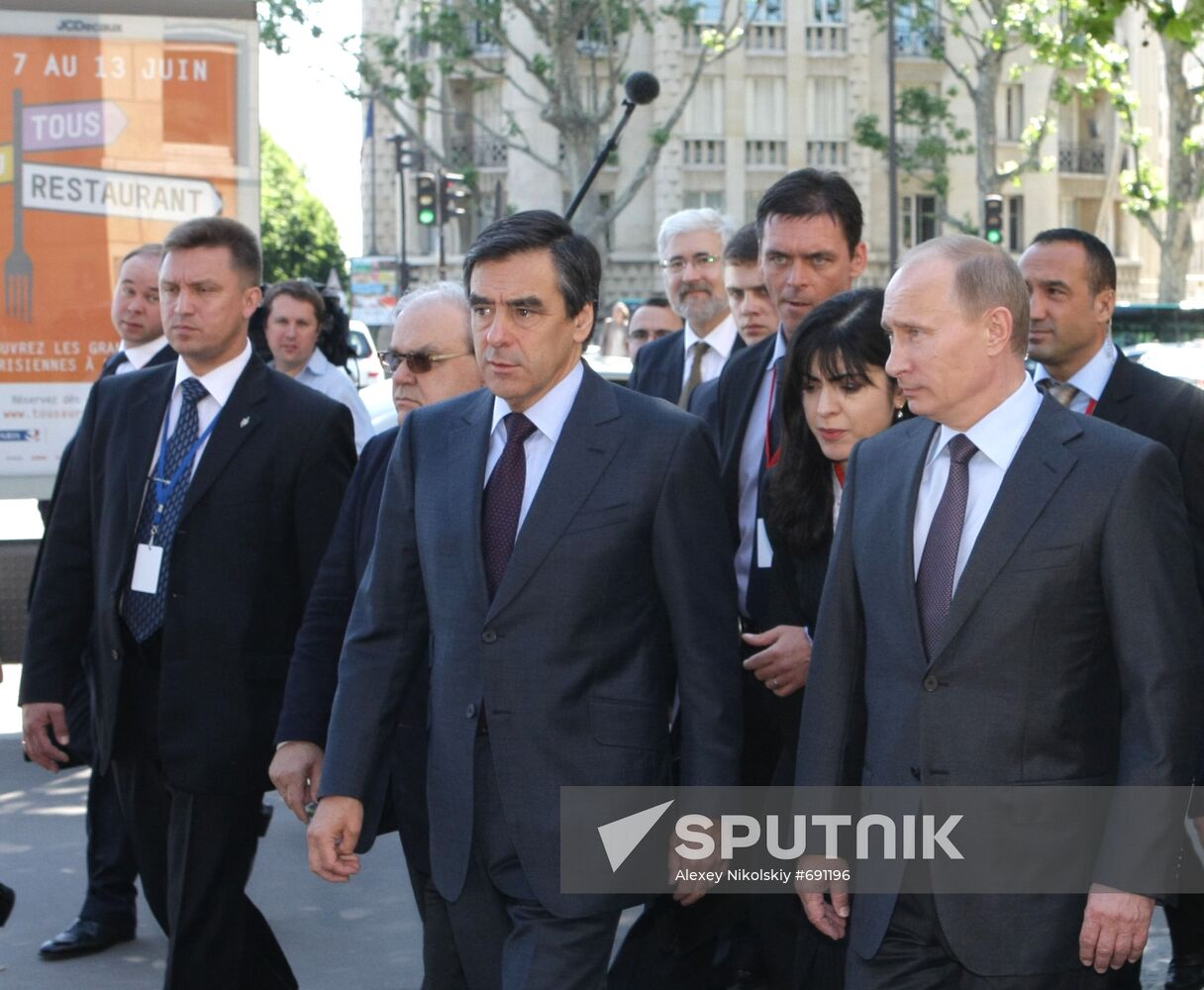 Vladimir Putin visits Paris. Day two