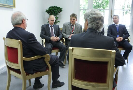 Vladimir Putin in Paris. Day Two