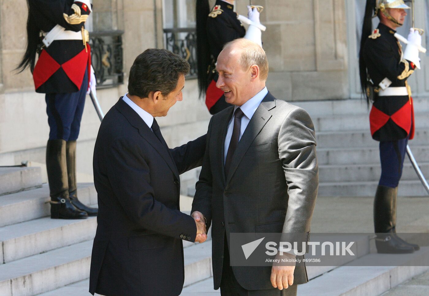 Vladimir Putin in Paris. Day Two