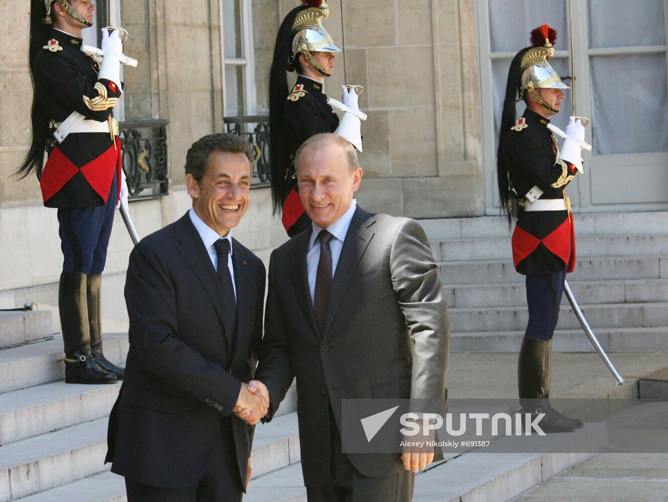 Vladimir Putin in Paris. Day Two