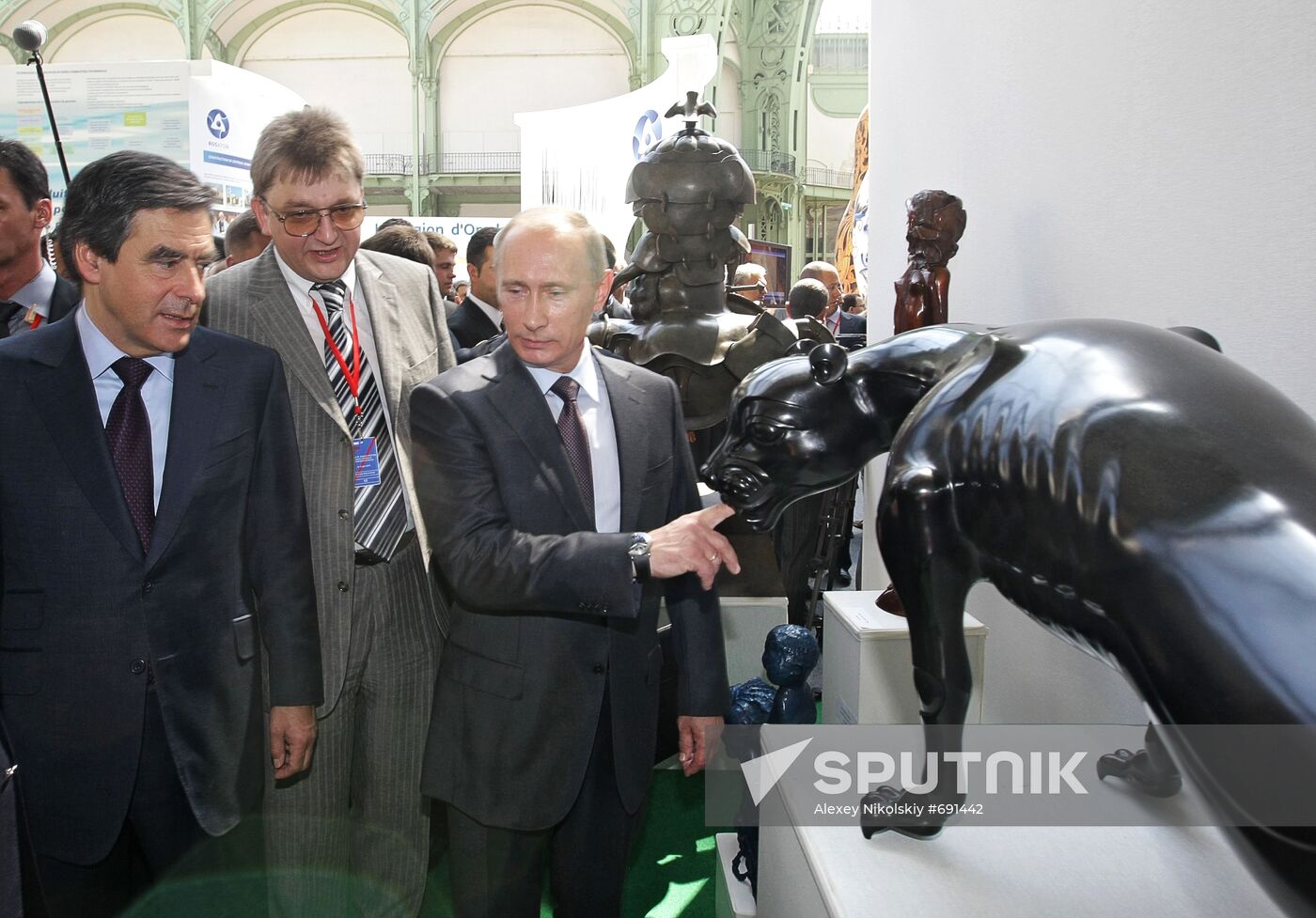 Vladimir Putin in Paris. Day Two