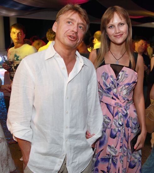 Anton Tabakov with wife Anzhelika