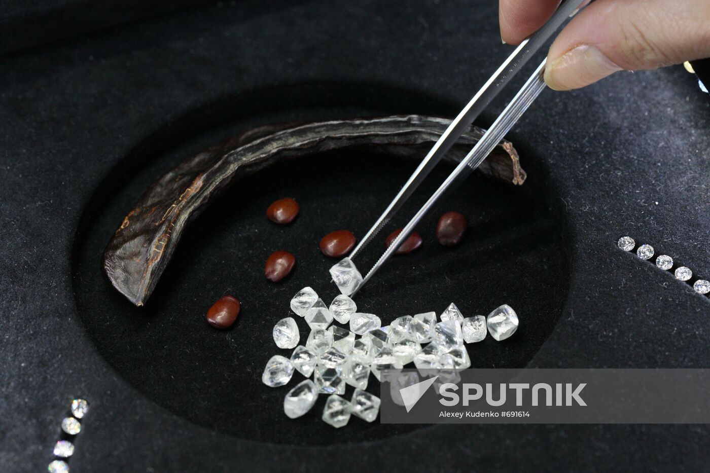 Kristall diamond polishing company in Smolensk