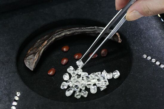 Kristall diamond polishing company in Smolensk