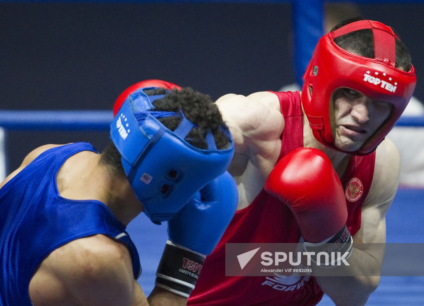 Artur Beterbiev, Abdelkader Bouhenia