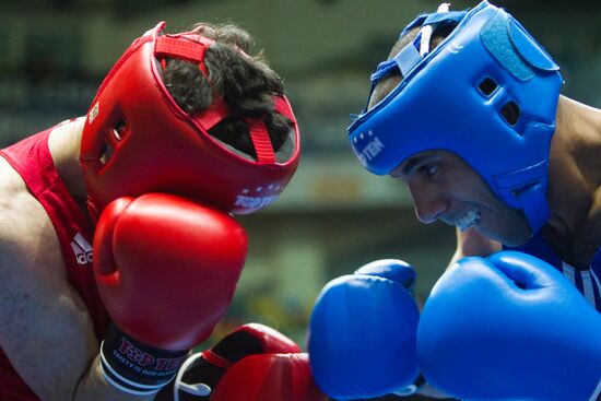 Misha Aloyan, Khalid Yafai