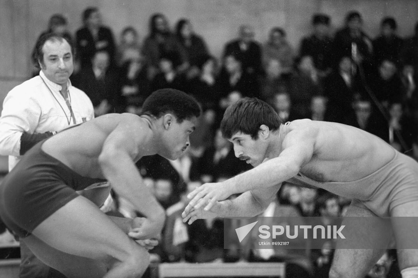 Lloyd Keaser vs. Nasrulla Nasrullayev wrestling match