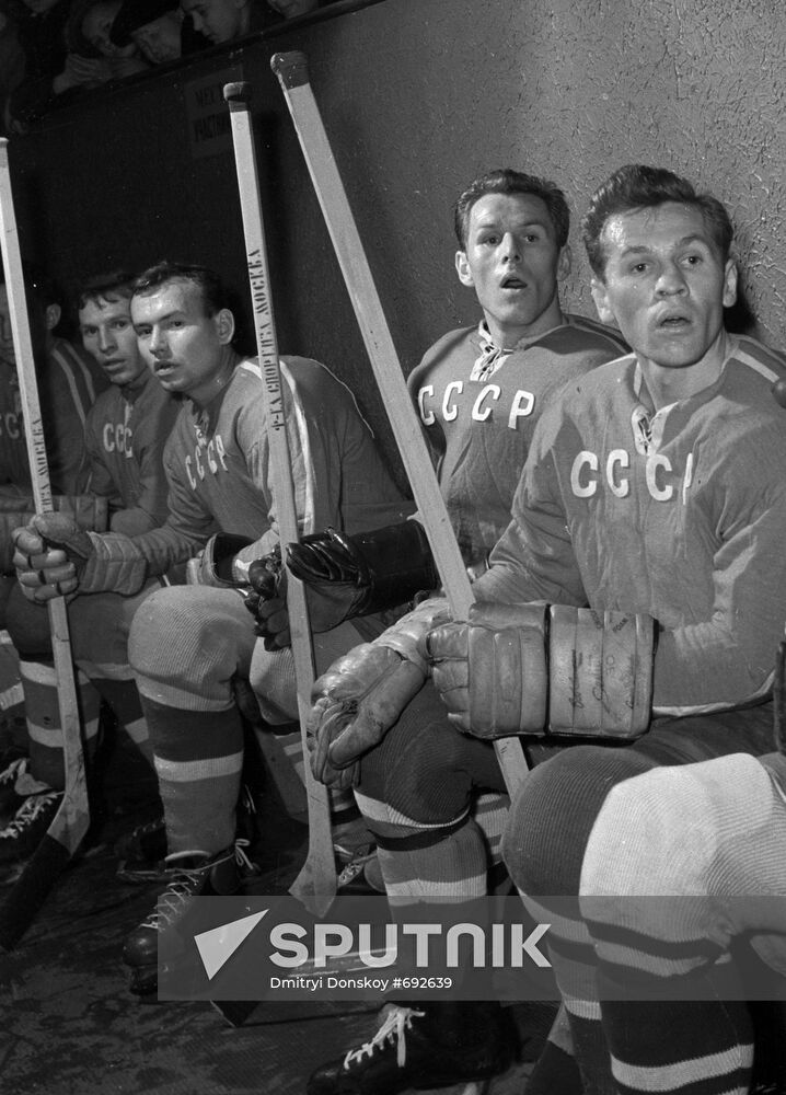 hockey players Mayorov, Starshinov, Almetov