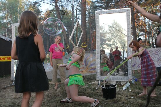 Empty Hills free art festival