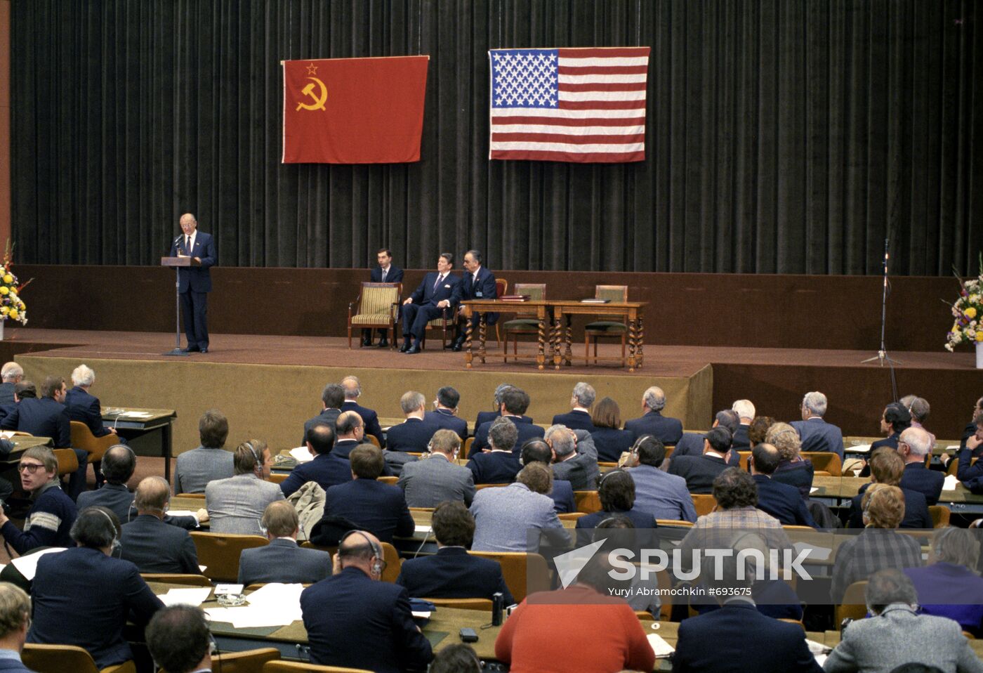 Closing ceremony of Soviet-American meeting