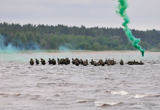 Joint American-Estonian naval exercises Baltops 2010