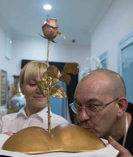 Sculptor Nikolai Cherednichenko