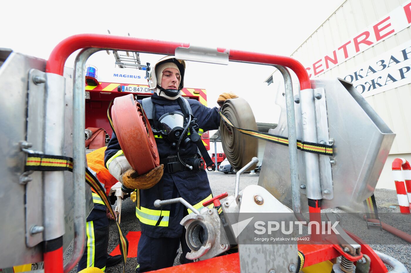 Paris fire-fighting brigade training
