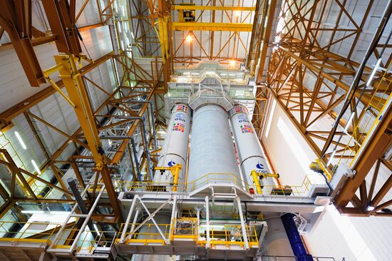 Final assembly site of rocket Ariana-5