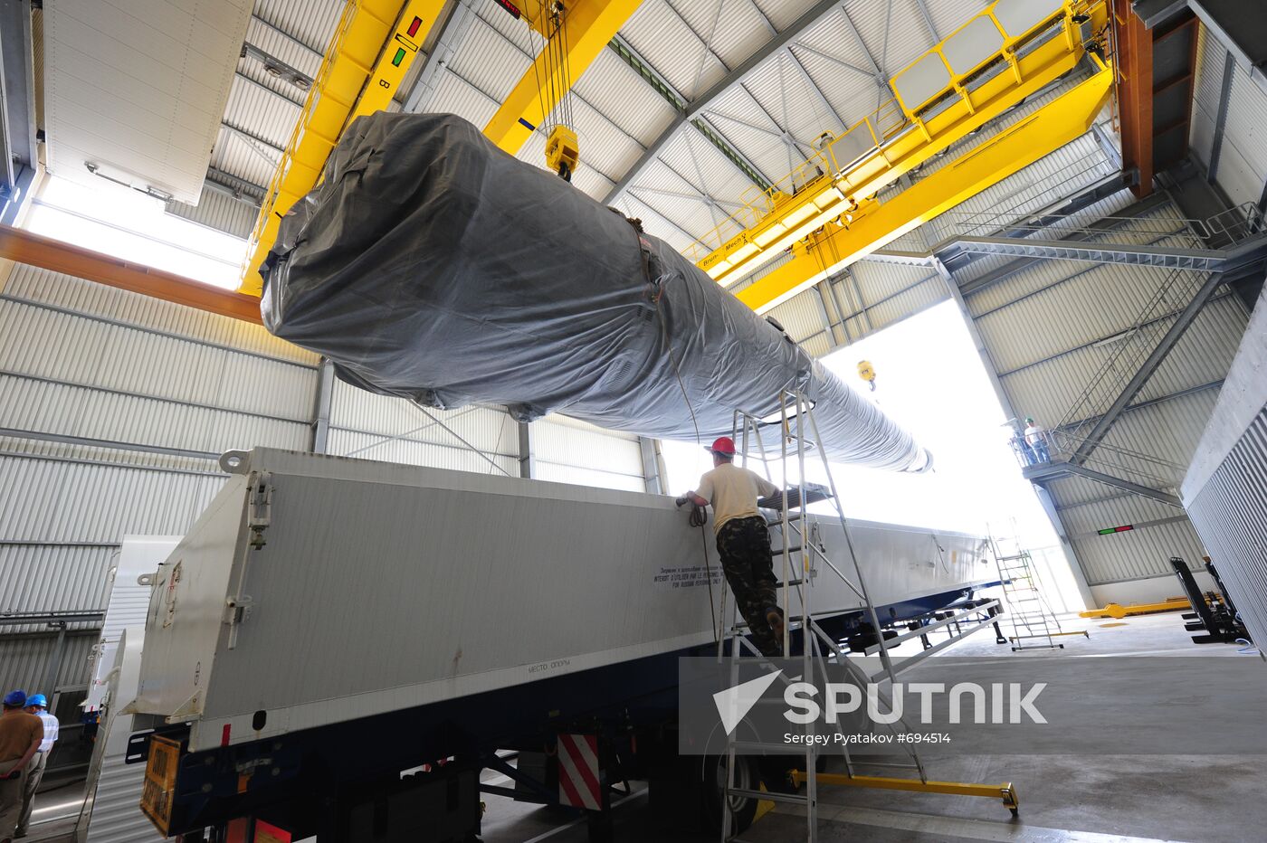 Space missile assembled at Soyuz integration and launch facility