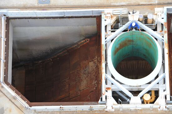 Ariane 5 rocket launching cradle