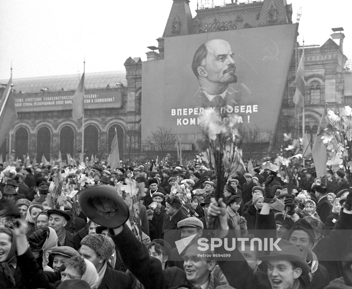 Demonstration of working people on Red Square on November 7