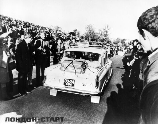 London - Sidney car rally