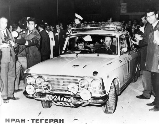 London - Sidney car rally