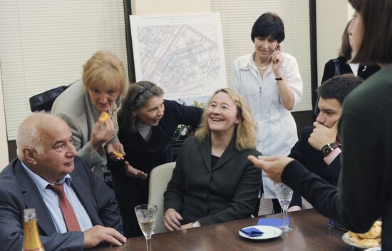 Mikhail Davydov and Carol Greider