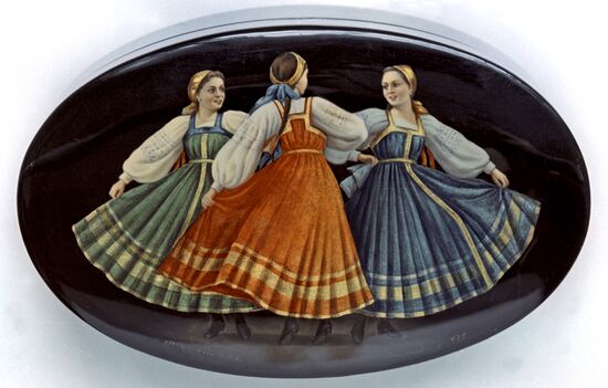 Miniature piece "Dance."Fedoskino Factory of Miniature Painting