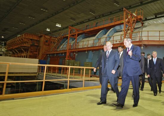 Prime Minister Vladimir Putin visits TsAGi in Zhukovsky