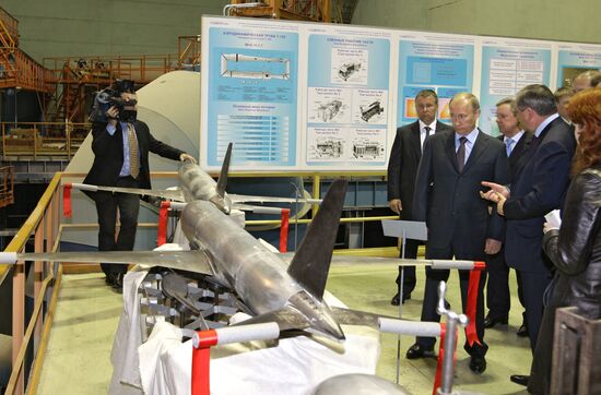 Prime Minister Vladimir Putin visits TsAGi in Zhukovsky