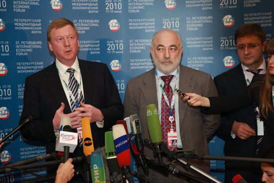 Anatoly Chubais and Viktor Vekselberg