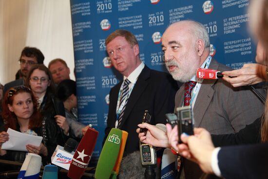 Anatoly Chubais and Viktor Vekselberg