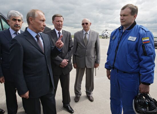 Prime Minister Vladimir Putin visits TsAGi in Zhukovsky