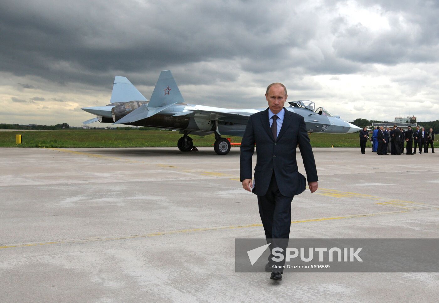 Prime Minister Putin visits TsAGI in Zhukovsky