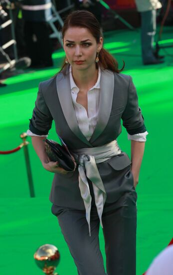 Alyona Akhmadulina