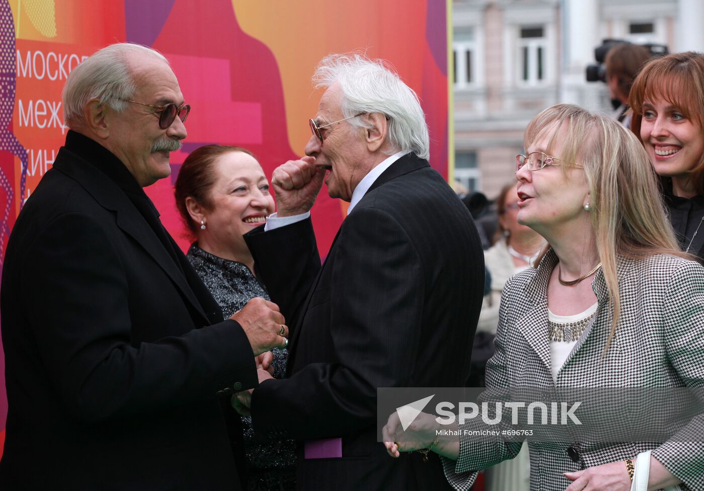 Nikita Mikhalkov, Vladimir Naumov and Natalya Belokhvostikova