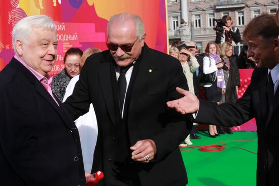 Oleg Tabakov, Nikita Mikhalkov and Anton Tabakov