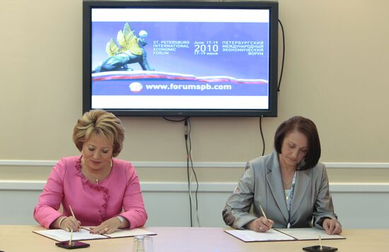 Valentina Matviyenko and Alla Shenger