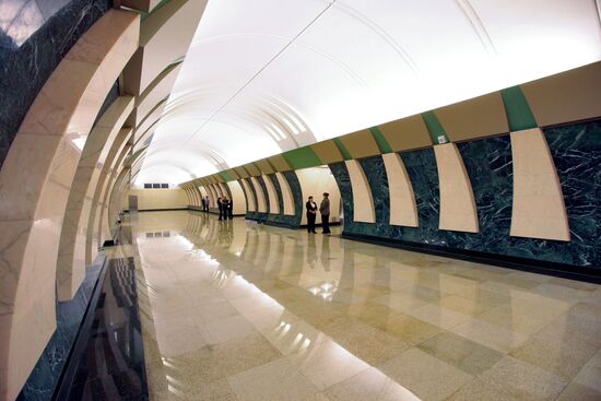 Maryina Roshcha metro station hall