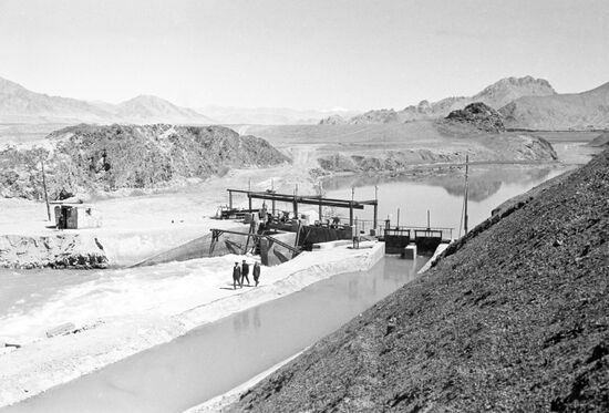 Diversion canal's intake