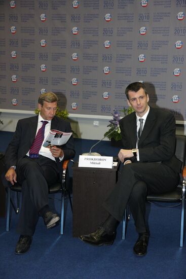 Vladimir Yevtushenkov and Mikhail Prokhorov