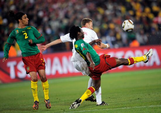 2010 FIFA World Cup. Cameroon vs. Denmark